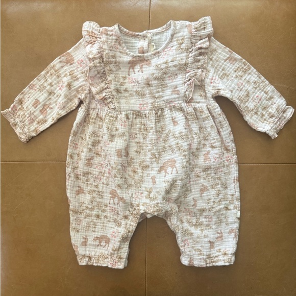 💚$25 FLASH SALE💚Elegant Baby Organic Cotton Floral Deer Jumpsuit 6-9M - Picture 1 of 3